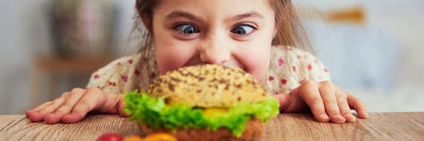Эмоциональное переедание у детей: его особенности и способы его предупреждения в раннем возрасте